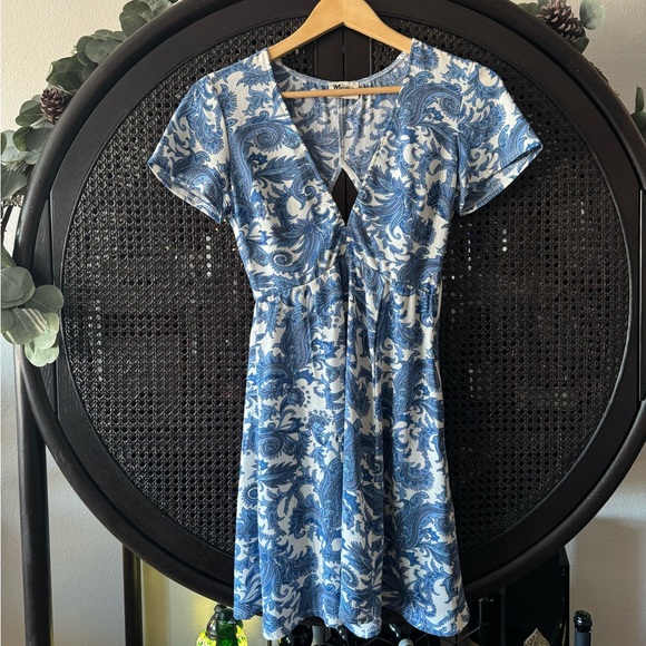 Show Me Your Mumu Antiqua Stretch Ibiza Blue White Floral Dress EUC - Picture 9 of 16